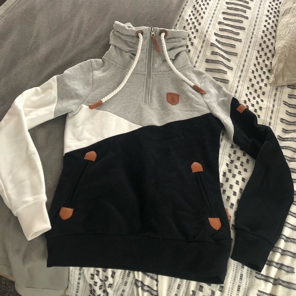 NWT Wanakome Sweatshirt